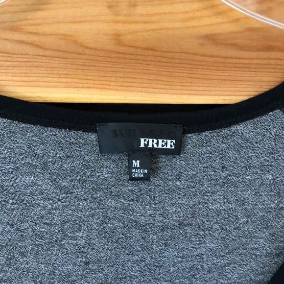 Aritzia Wilfred Free tee. - Picture 2 of 4